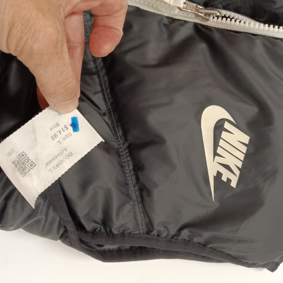 Nike Womens Down Windrunner Puffer Vest Size Large Reversible - Picture 9 of 14
